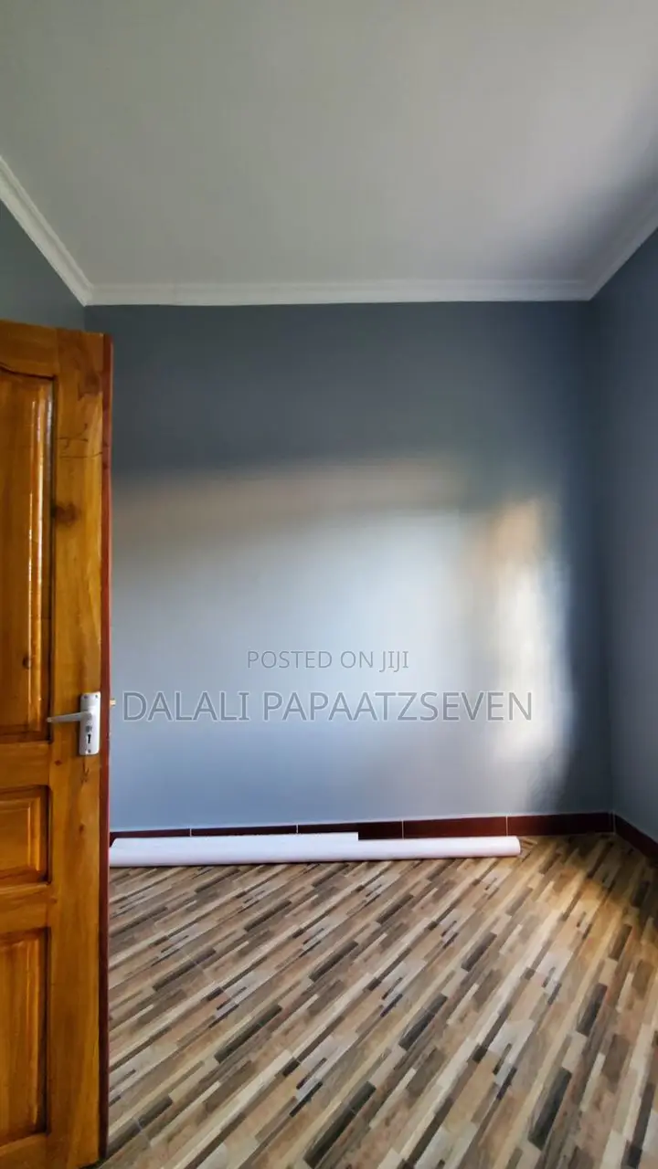 3bdrm House in Dalalipapaatzseven, Mbezi for sale
