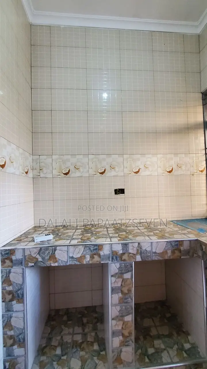 3bdrm House in Dalalipapaatzseven, Mbezi for sale