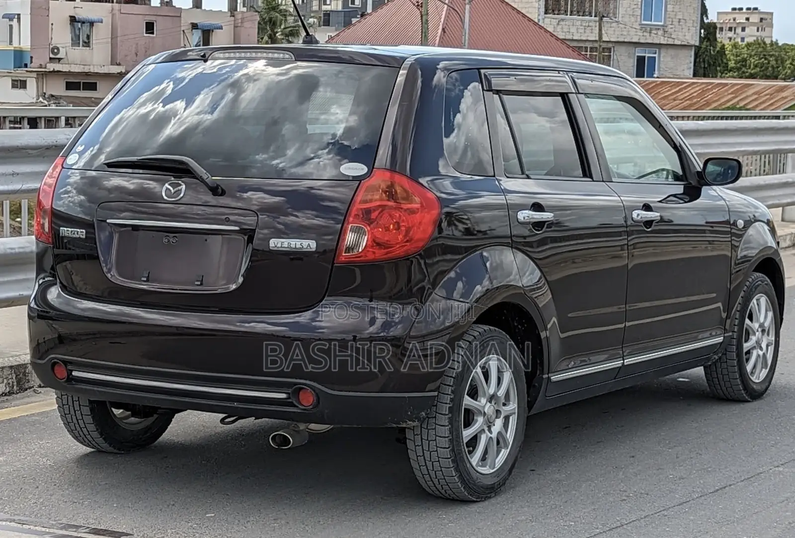 Mazda Verisa 2010 Burgundy