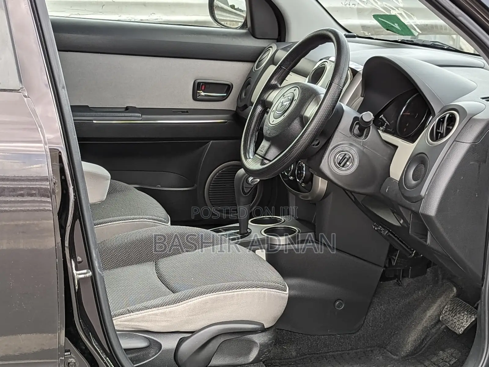 Mazda Verisa 2010 Burgundy