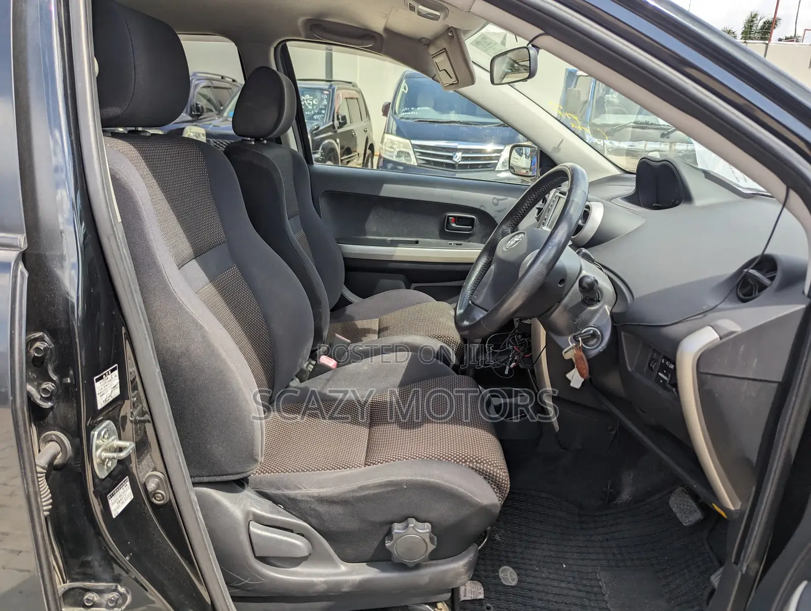 Toyota IST 2005 Black