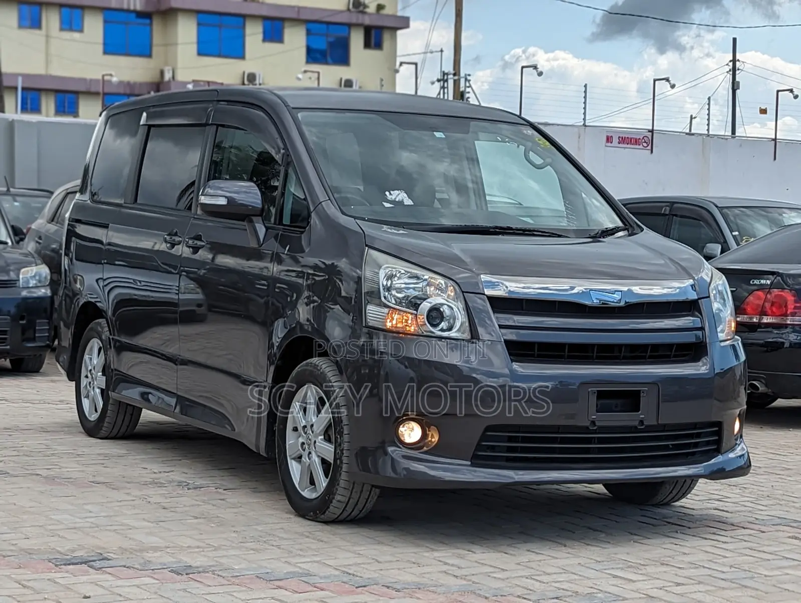 Toyota Noah 2008 Gray