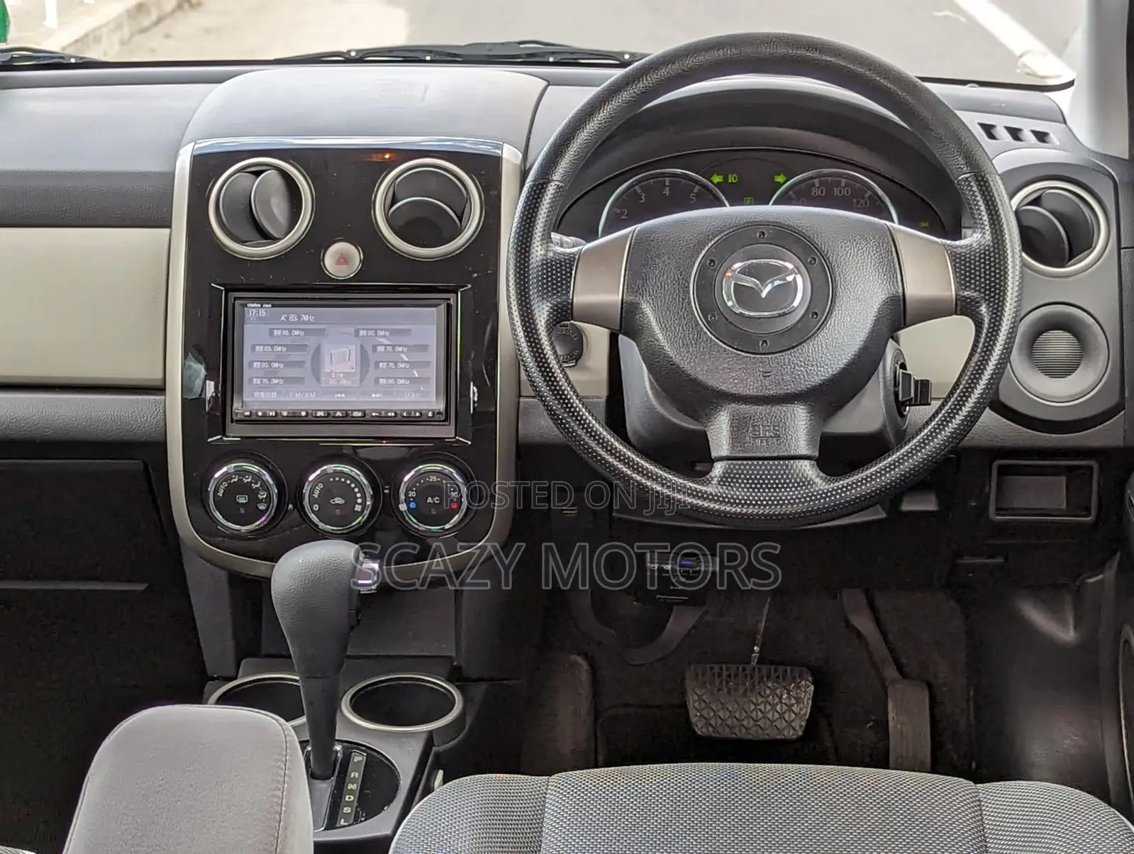 Mazda Verisa 2014
