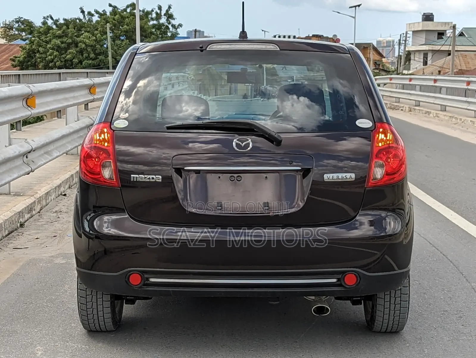 Mazda Verisa 2014