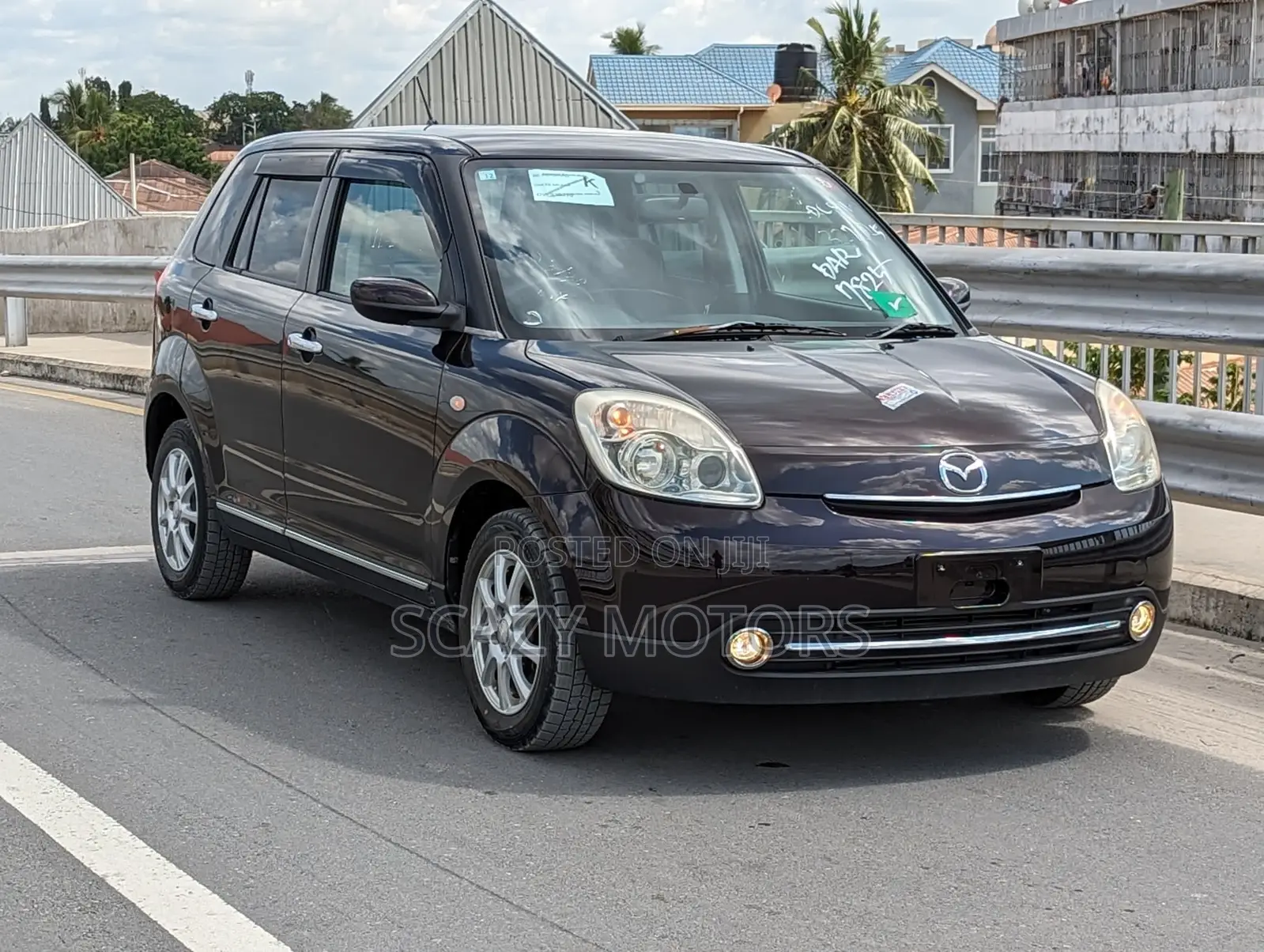 Mazda Verisa 2014