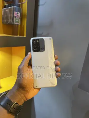 Tecno Spark 8C 64 GB