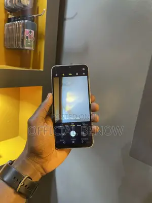 Tecno Spark 8C 64 GB