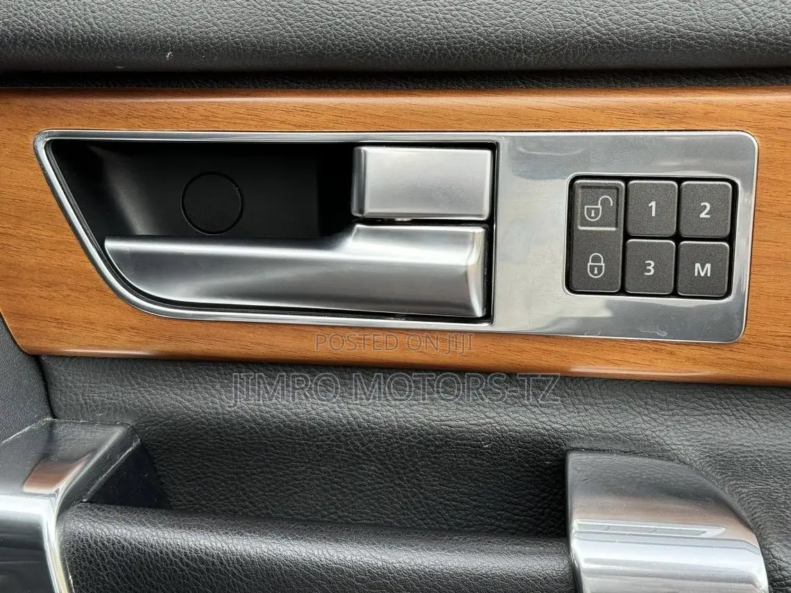 Land Rover Discovery 2014