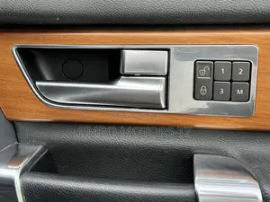Land Rover Discovery 2014