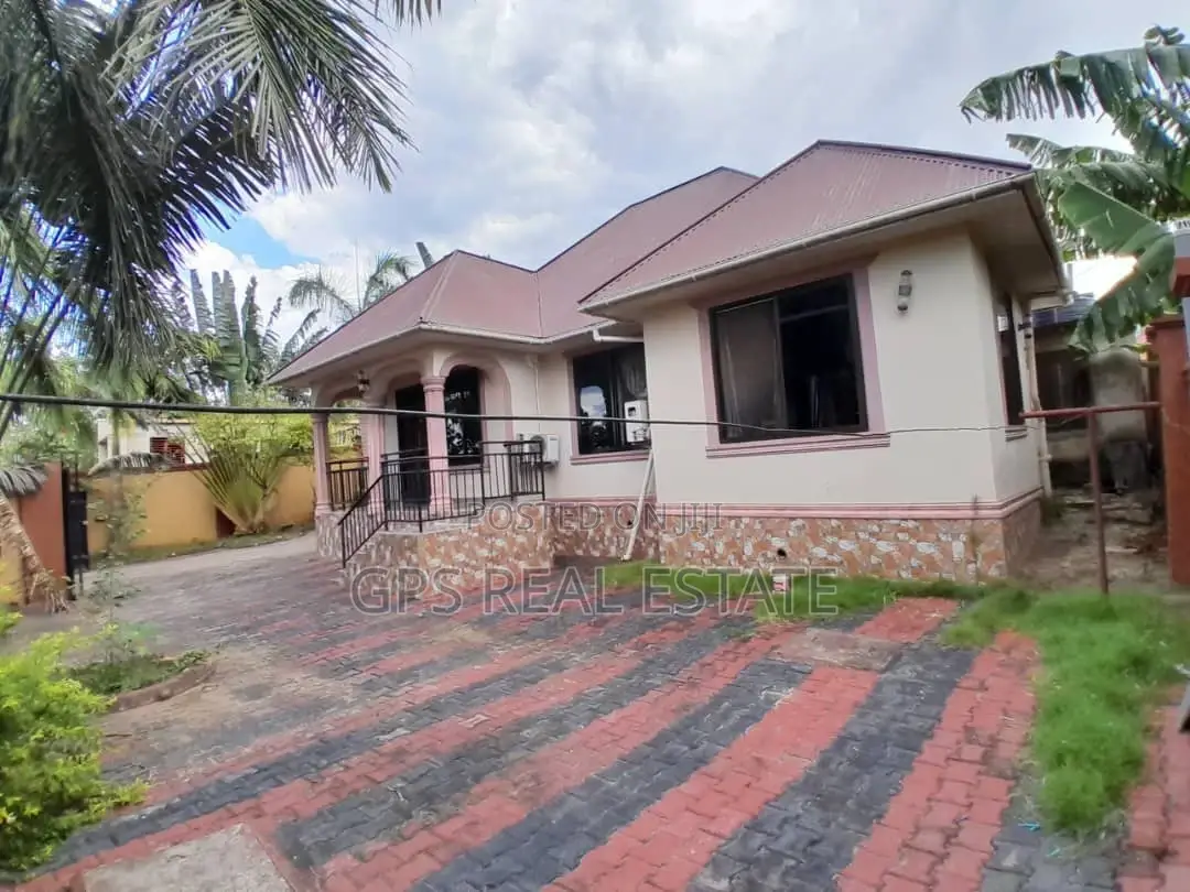 3bdrm House in Madale Mbopo, Kinondoni for sale
