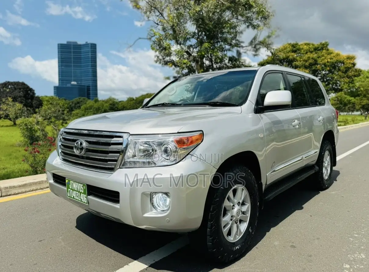 Toyota Land Cruiser 4.5 V8 VXR 2012 Silver