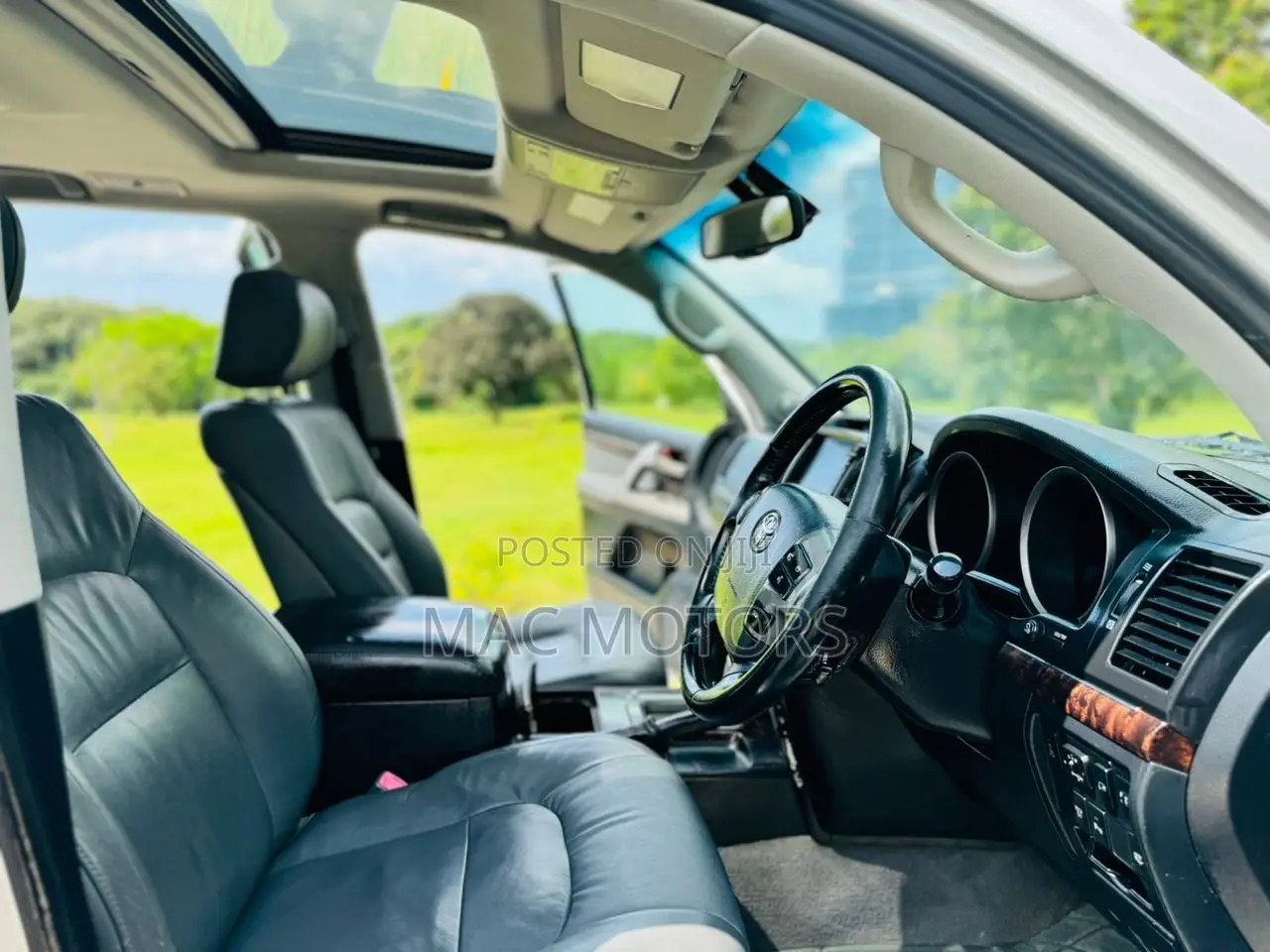 Toyota Land Cruiser 4.5 V8 VXR 2012 Silver