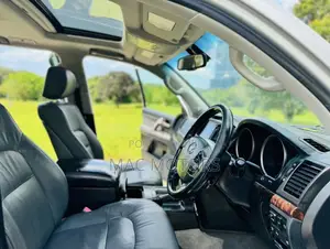 Toyota Land Cruiser 4.5 V8 VXR 2012 Silver