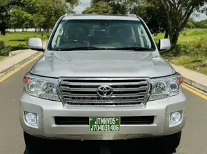 Toyota Land Cruiser 4.5 V8 VXR 2012 Silver