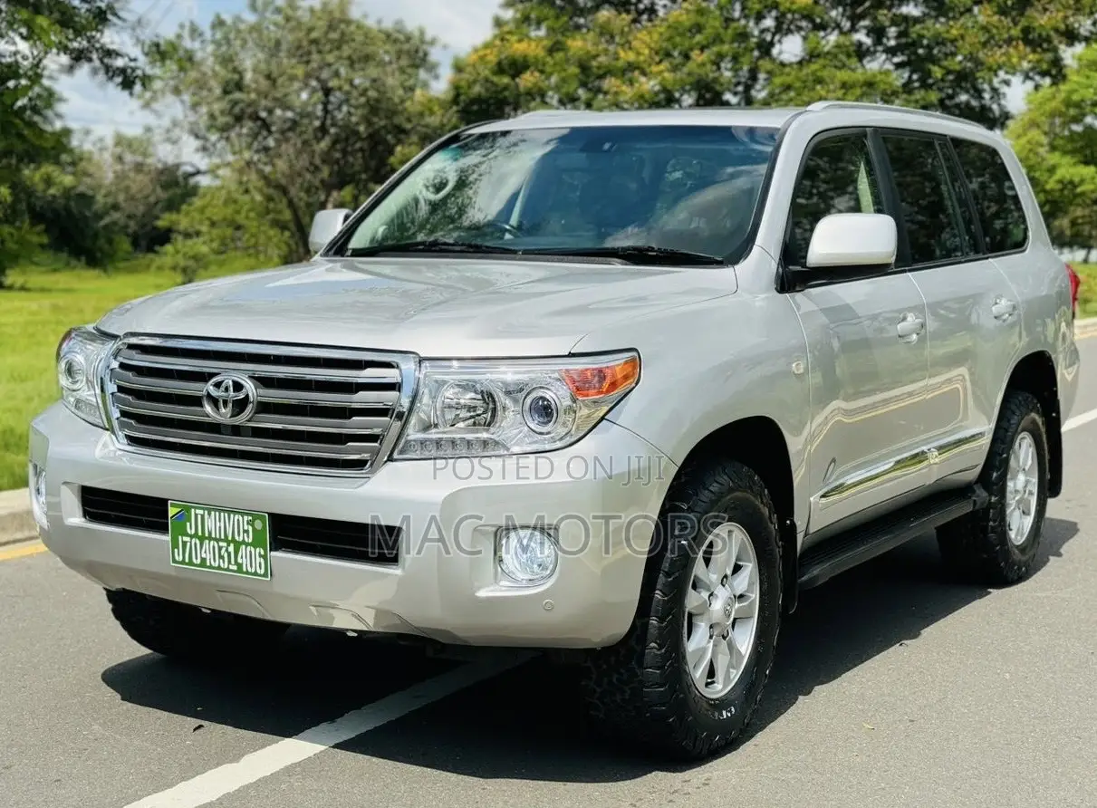 Toyota Land Cruiser 4.5 V8 VXR 2012 Silver