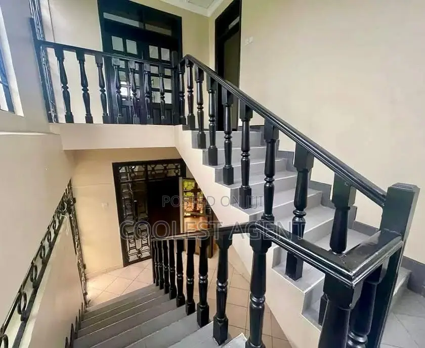 6bdrm Bungalow in Mikocheni, Kinondoni for rent