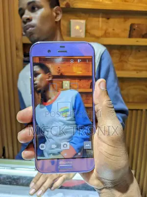 Sharp Aquos Sense 2 SHV43 32 GB Purple
