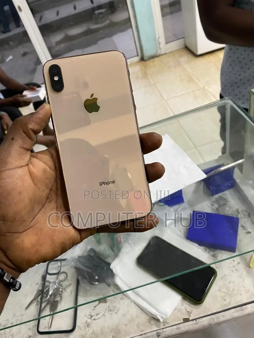 Apple iPhone XS Max 64 GB Gold