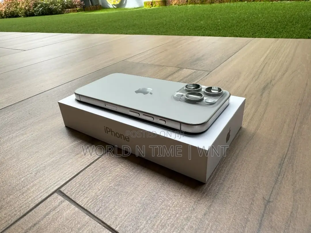 New Apple iPhone 15 Pro 256 GB
