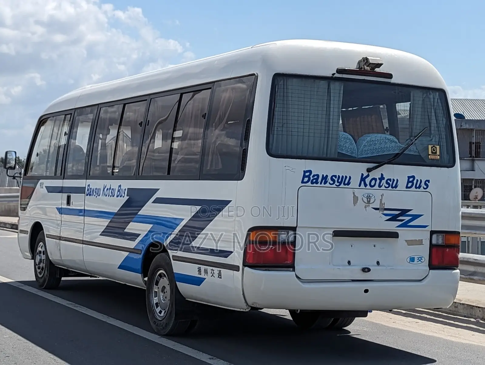 Toyota Coaster 2002 White