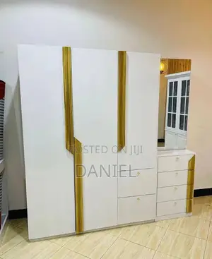 Photo - Kabati La Nguo Milango Mi Tatu Jeupe Pamoja Na Dressing