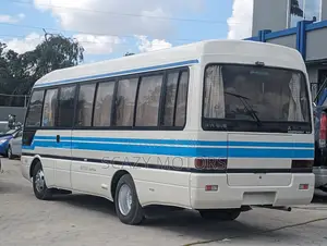 Mitsubishi Fuso Rosa 1998 White