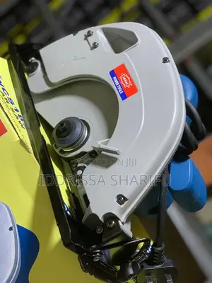 Photo - Wood Circular Saw INCH7