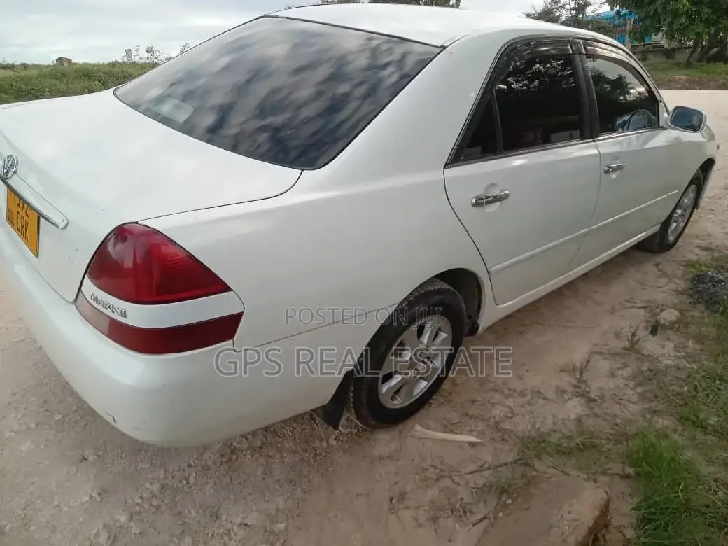 Toyota Mark II 2002 White