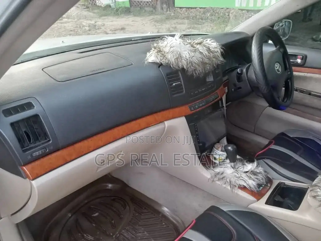 Toyota Mark II 2002 White