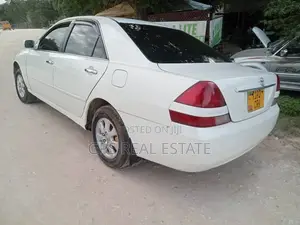 Toyota Mark II 2002 White