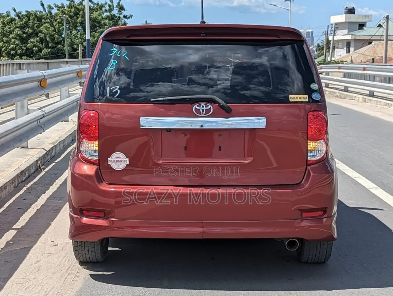 Toyota Corolla Rumion 2010