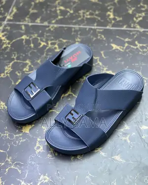 New Color New Desgn HUAYI Mens Sandals