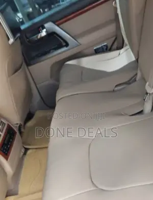 Toyota Land Cruiser 2012 Red