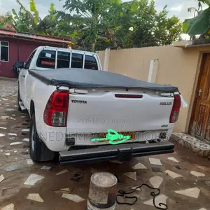 Toyota Hilux 2018 White