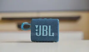 JBL Go 3 .
