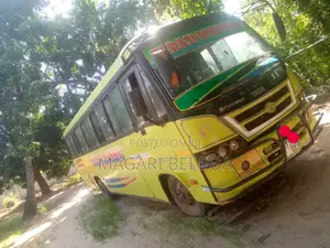 Tata Starbus Ultra Skool 2000 Orange