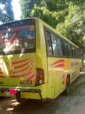 Tata Starbus Ultra Skool 2000 Orange