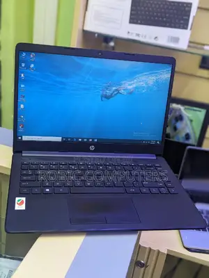 Laptop HP 240 8GB Intel Core I3 HDD+SSD 128GB
