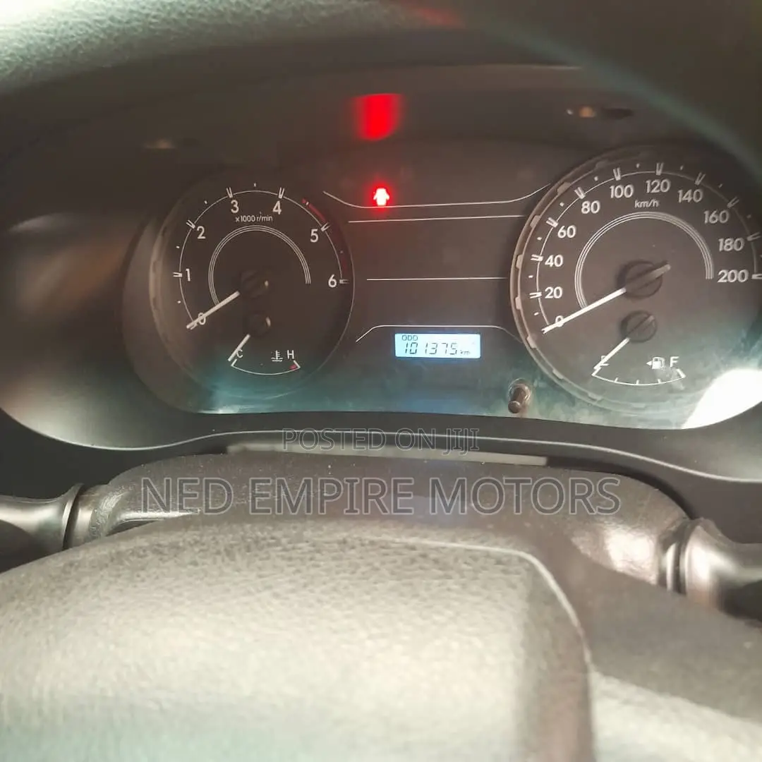 Toyota Hilux 2018 White