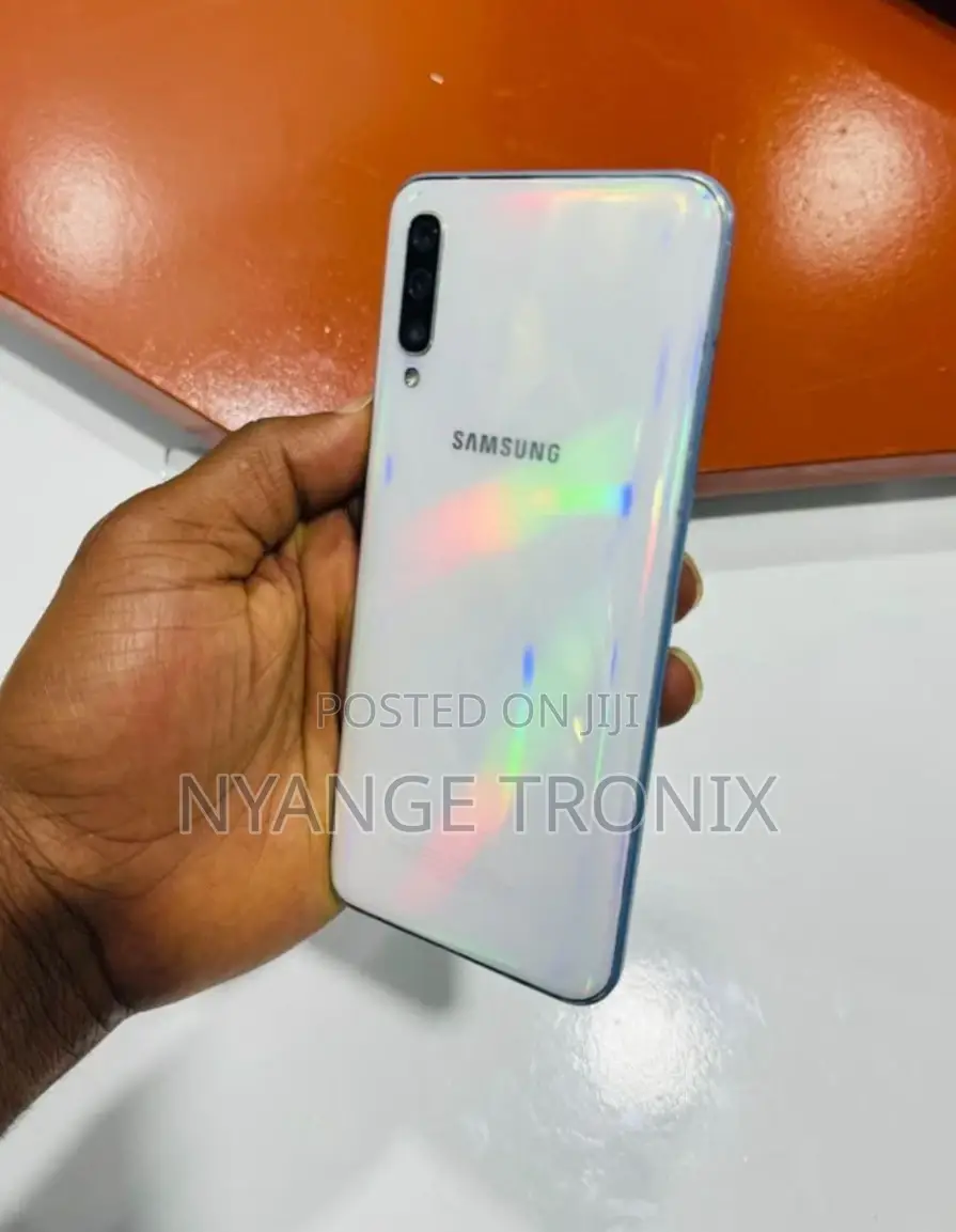 Samsung Galaxy A50 64 GB White
