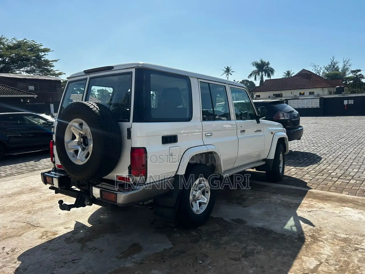 Toyota Land Cruiser 2010 White