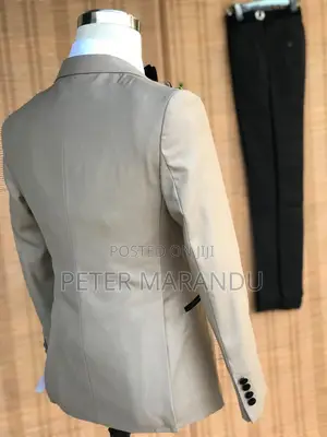 Safari Men's Suit