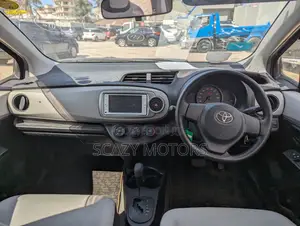 Toyota Vitz 2014 Gray