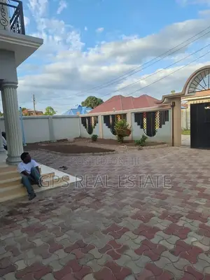 5bdrm House in Tegeta Namanga, Kinondoni for sale