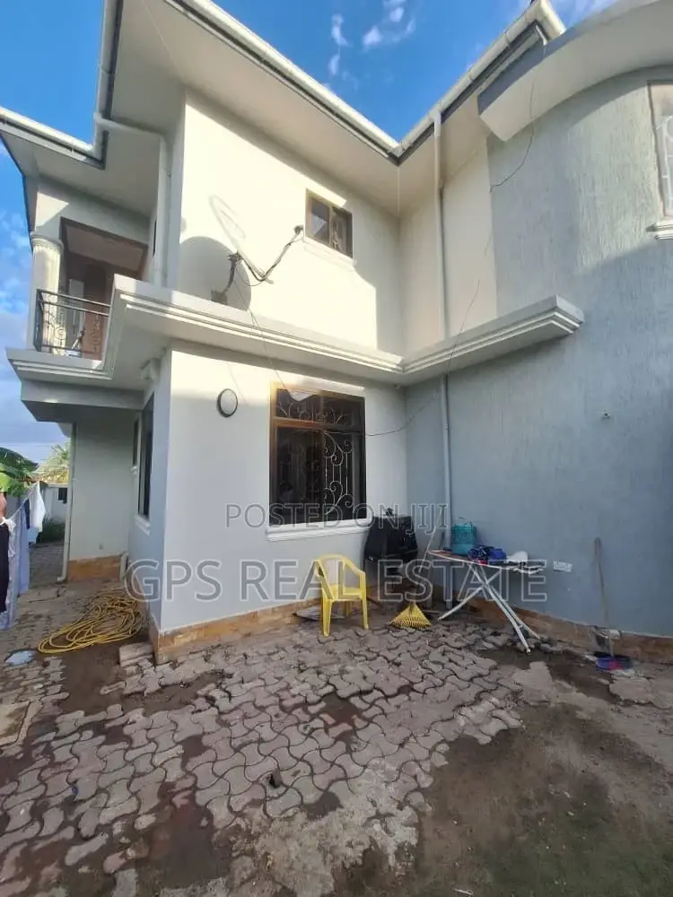 5bdrm House in Tegeta Namanga, Kinondoni for sale