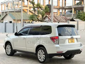 Subaru Forester 2009 White