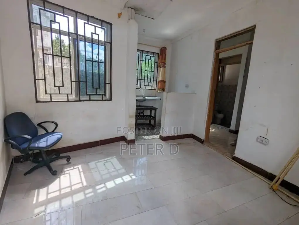 1bdrm Apartment in Kimara for rent