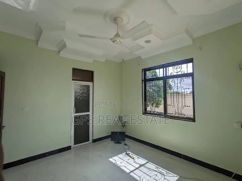 3bdrm House in Chidachi, Dodoma Rural for sale