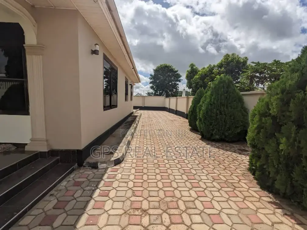 3bdrm House in Chidachi, Dodoma Rural for sale