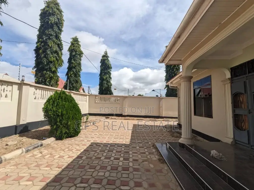 3bdrm House in Chidachi, Dodoma Rural for sale